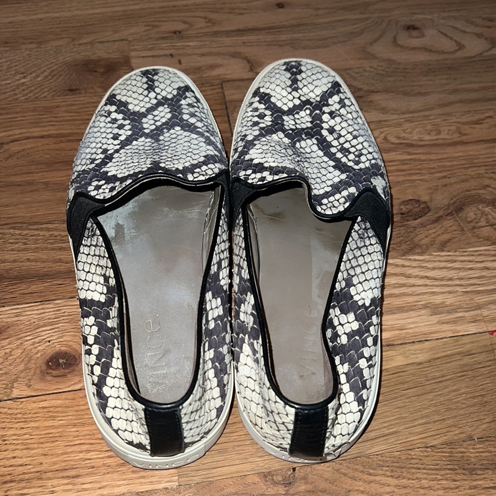 VINCE Snake Embossed Blair Slip On Sneakers Size 7.5 - Picture 4 of 7